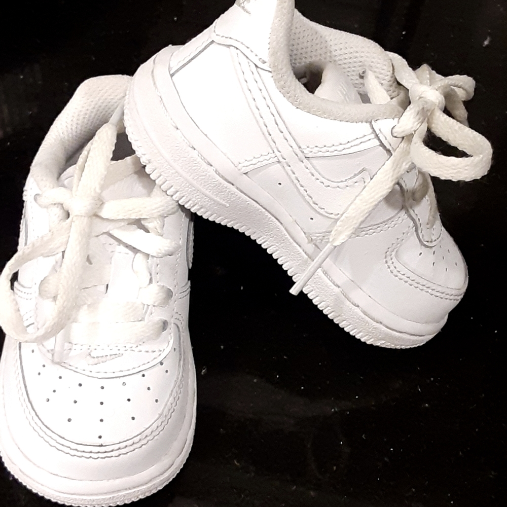 Nike toddler shoes